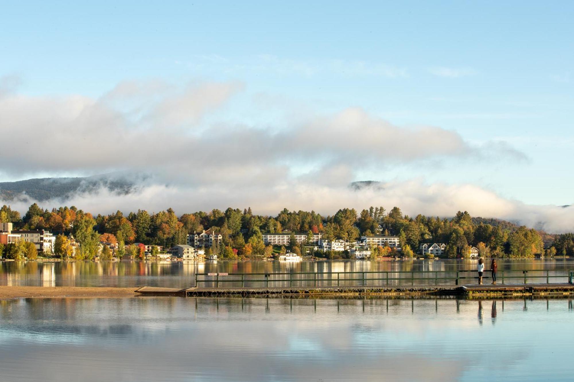Lake Placid Inn: Main Street Esterno foto